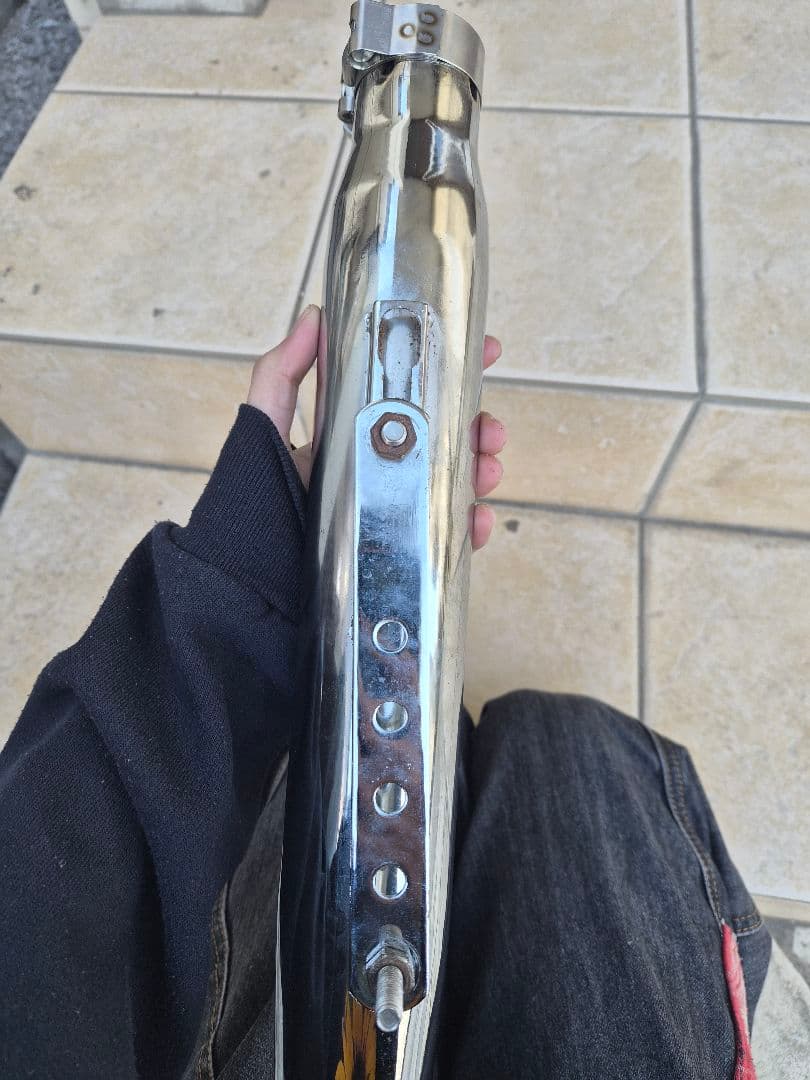 フィッシュテールマフラー