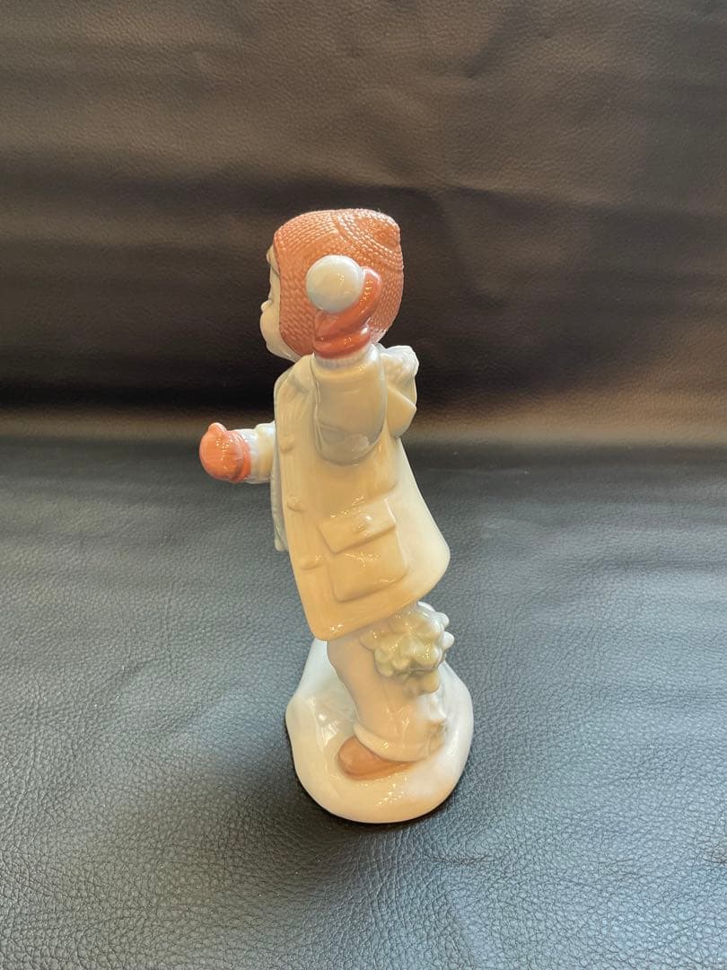 リヤドロ　雪合戦しよう　置物