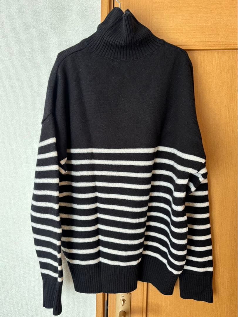 人気デザイン 美品 アミ ハートロゴ入り タートルネック ニット ボーダー