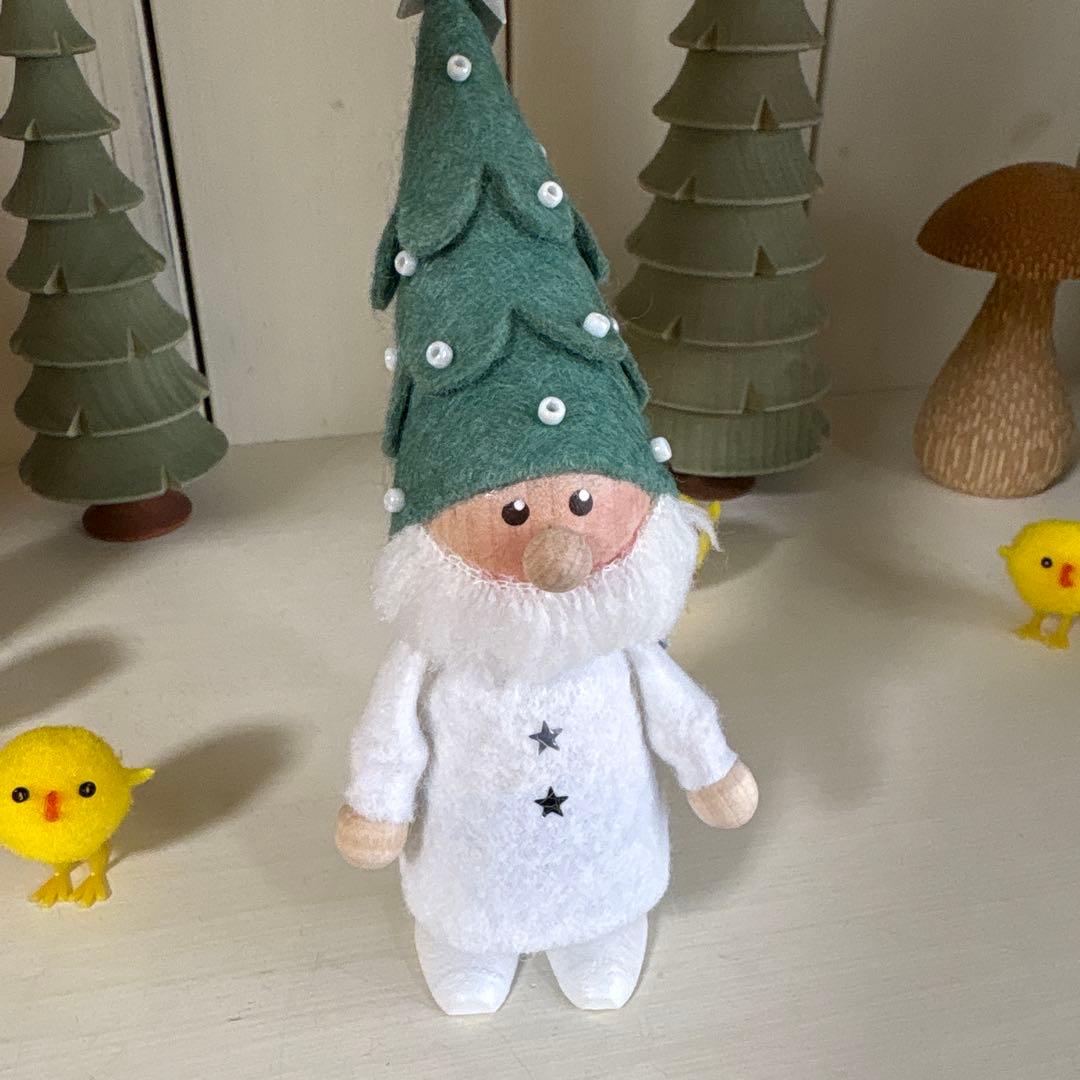 2024年　店舗限定　ツリー帽子のサンタ