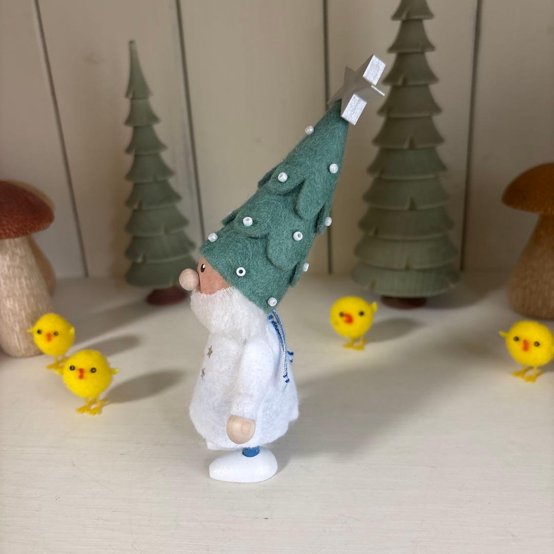 2024年　店舗限定　ツリー帽子のサンタ