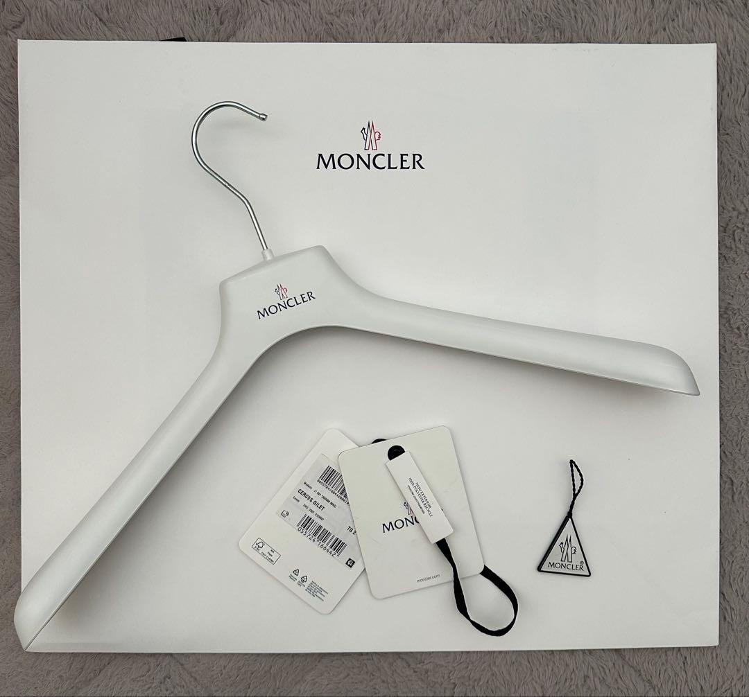 モンクレール　CERCES ライトダウンベスト　サイズ2