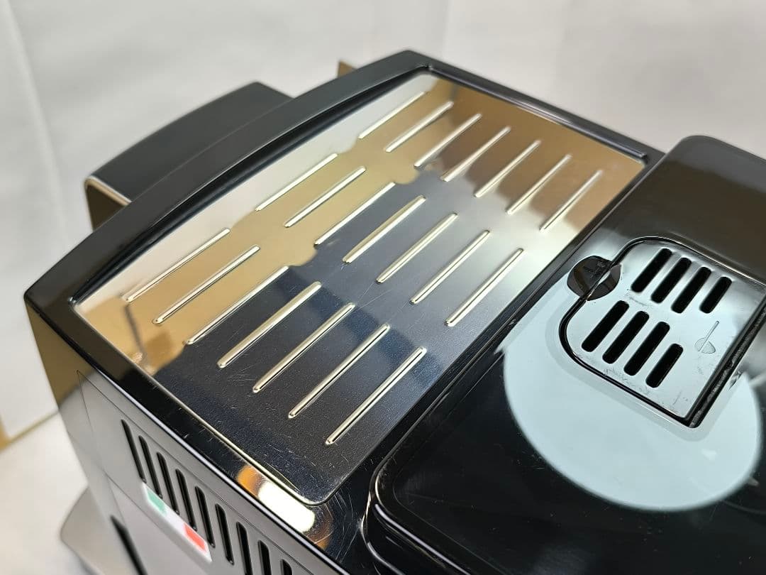 デロンギマグニフィカS コンパクト全自動コーヒーマシン ECAM23120B 3