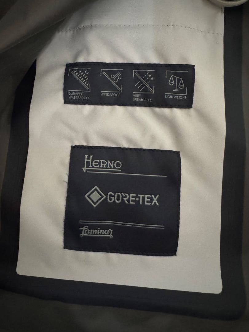 Herno ヘルノ　Laminar GORE-TEX ジャケット　48サイズ