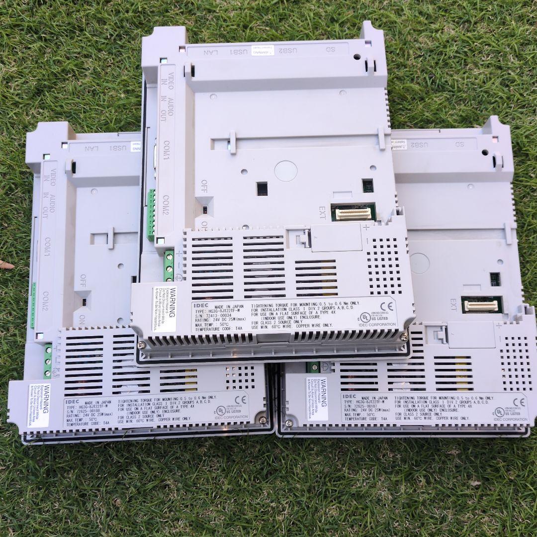 かもめさん専用　モニター3台