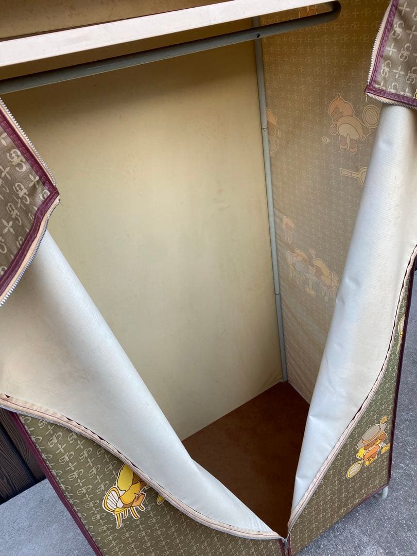 カバー付きワードローブ　レトロ　スチールラック　ビニールクローゼット　ファンシー