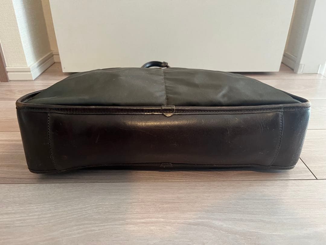 Felisi フェリージ ダークグリーン ビジネスバッグ