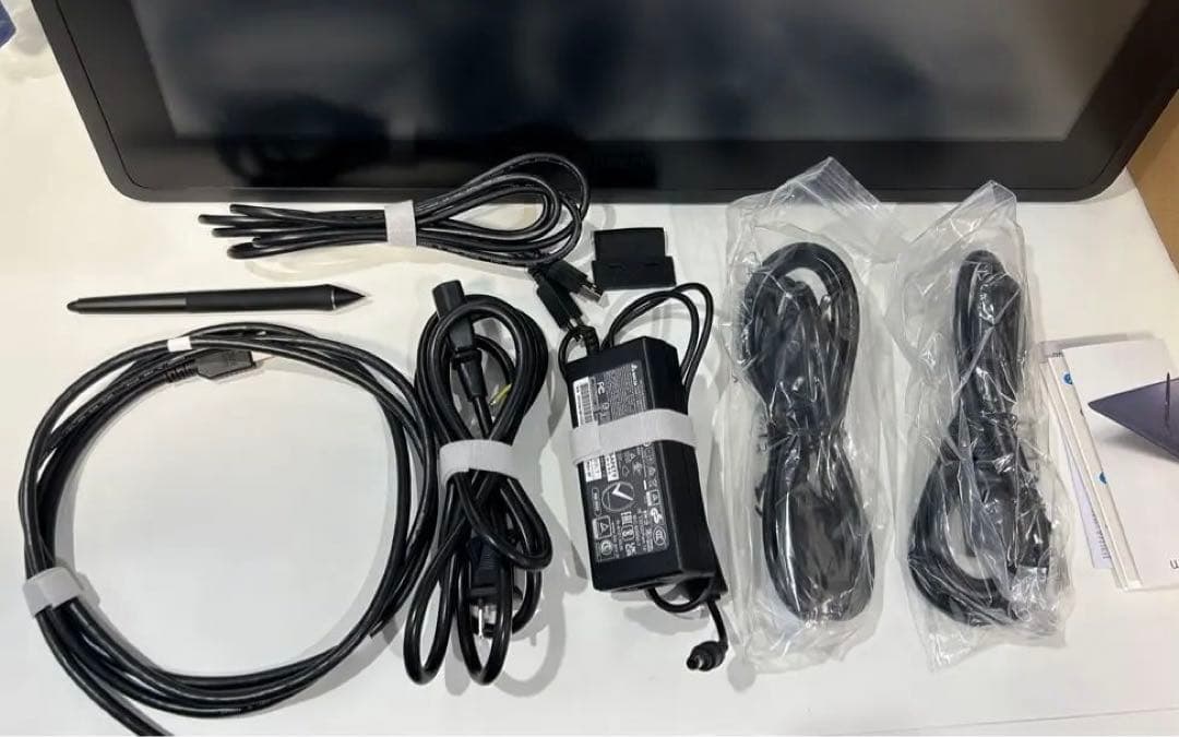 【Wacom Cintiq 22】左手デバイス付