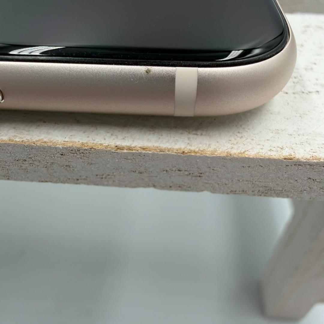 iPhone SE第3世代 64GB スターライト 414