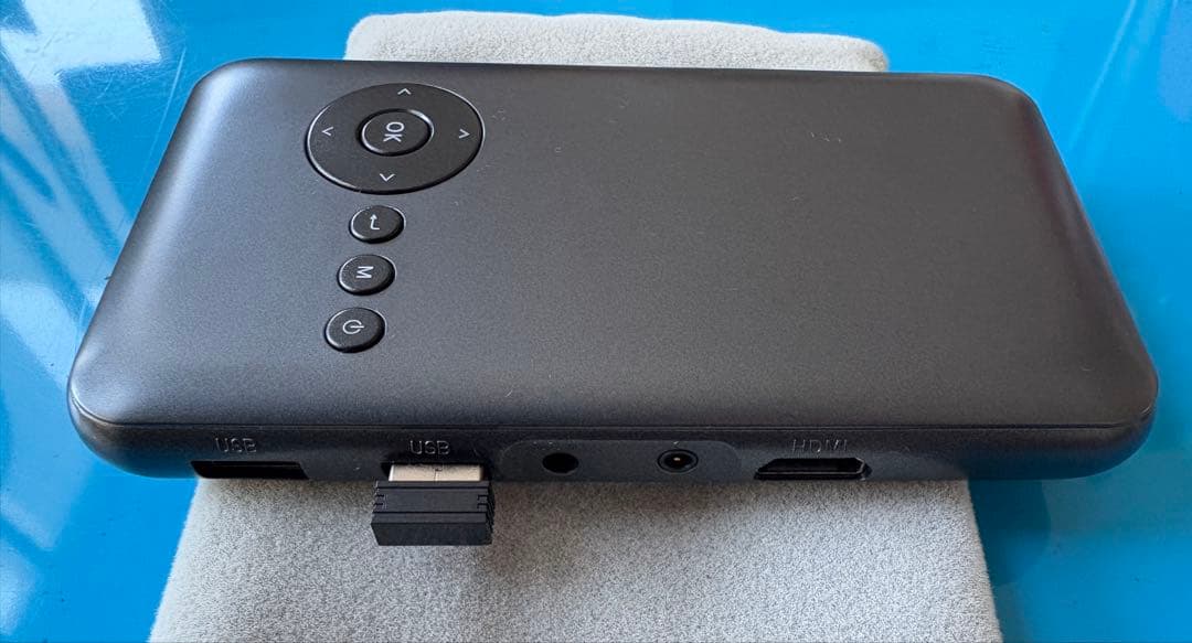 カベーニ　KABENI スマホサイズプロジェクター