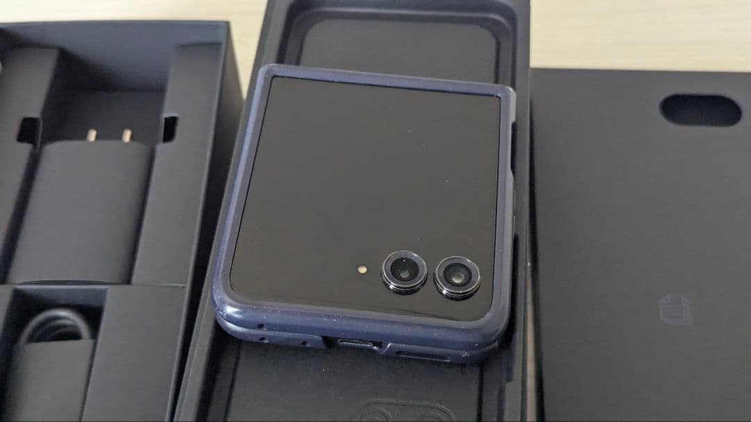 MOTOROLA 国内版 razr 50 ultra 12GB 256GB