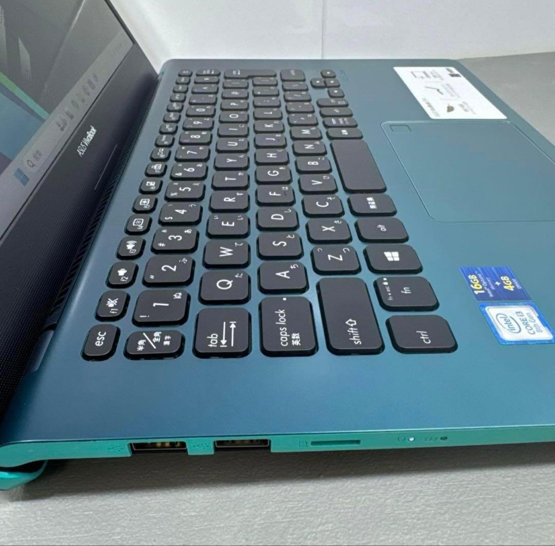 【限定品】ASUSファーマメントグリーン8世代i3NVMe256+1TB