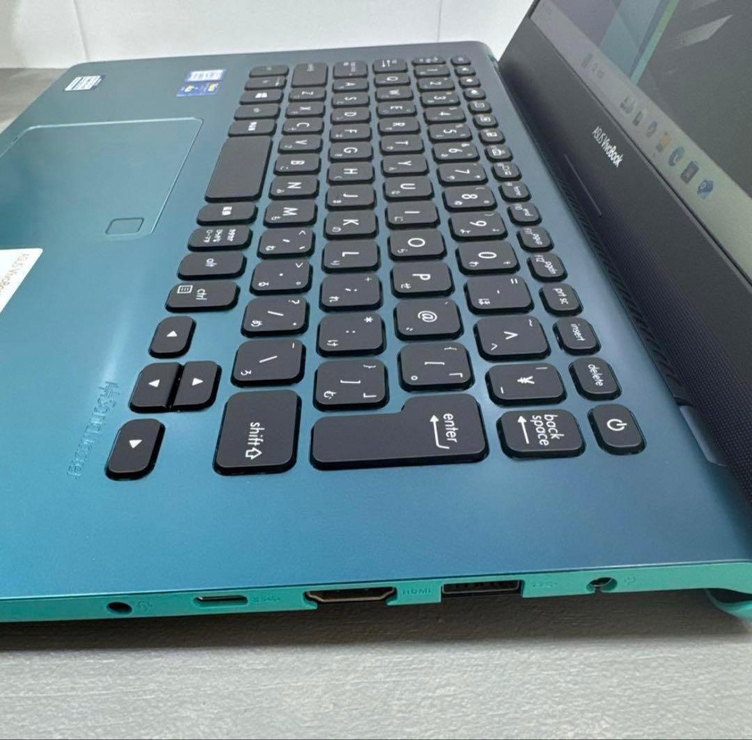 【限定品】ASUSファーマメントグリーン8世代i3NVMe256+1TB