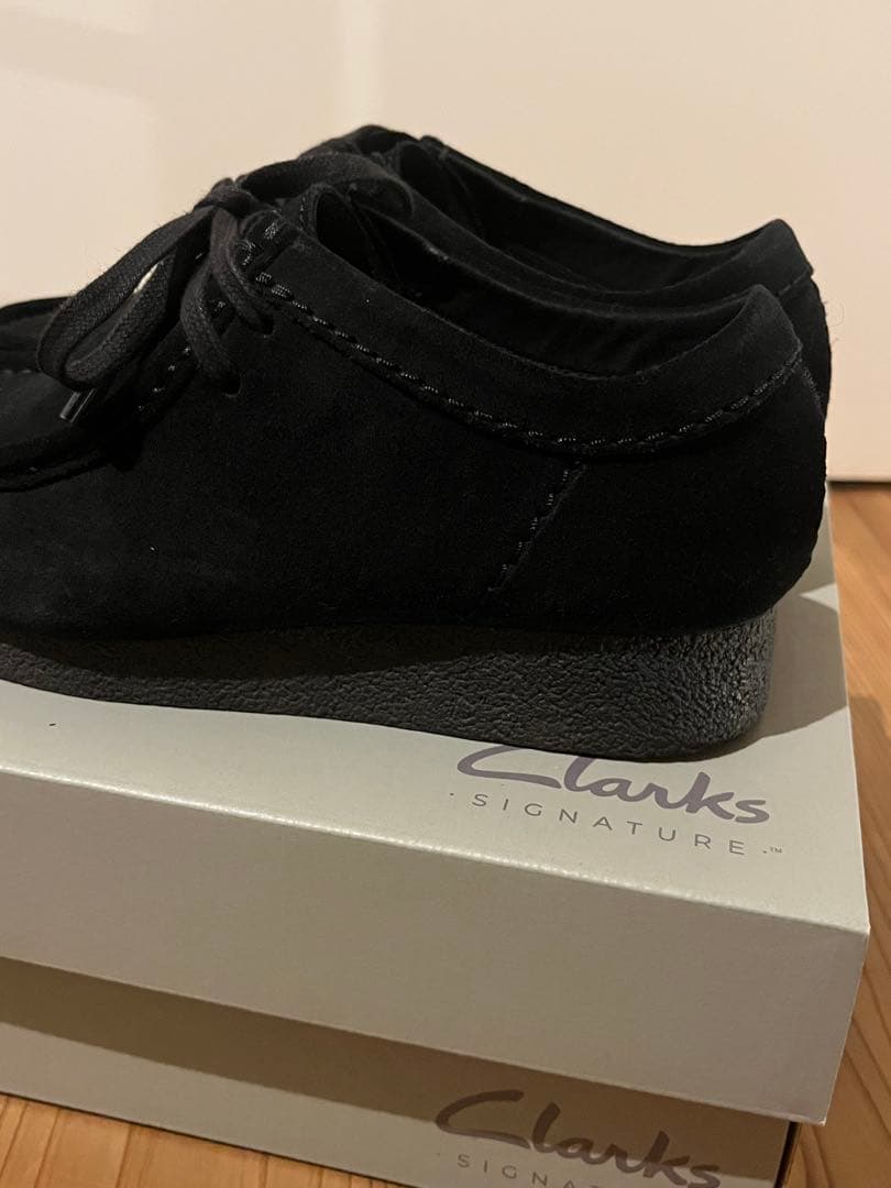 Clarks ブラック スエード モカシン