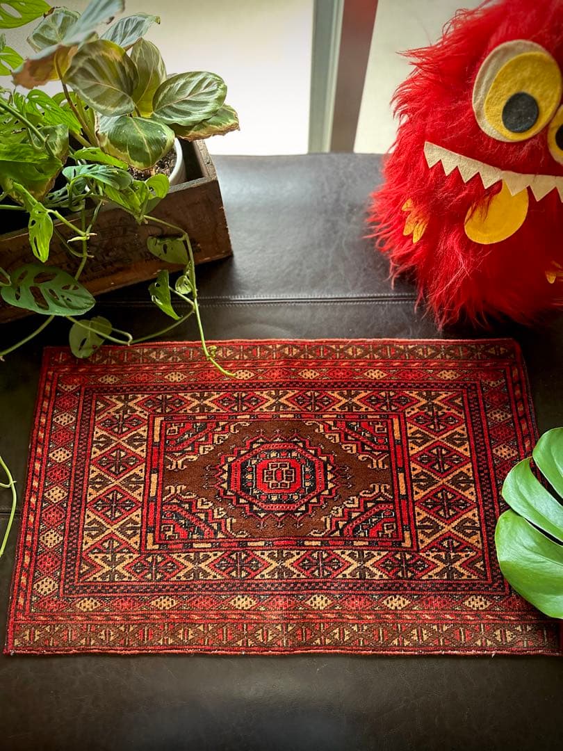 トライバルラグ　ヴィンテージラグ　ミニラグ　トルクメン　プリミティブアート　美品
