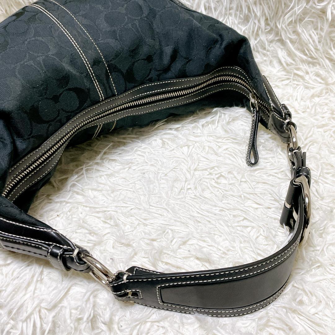 美品 COACH ショルダーバッグ ハーフムーン シグネチャー キャンバス 黒