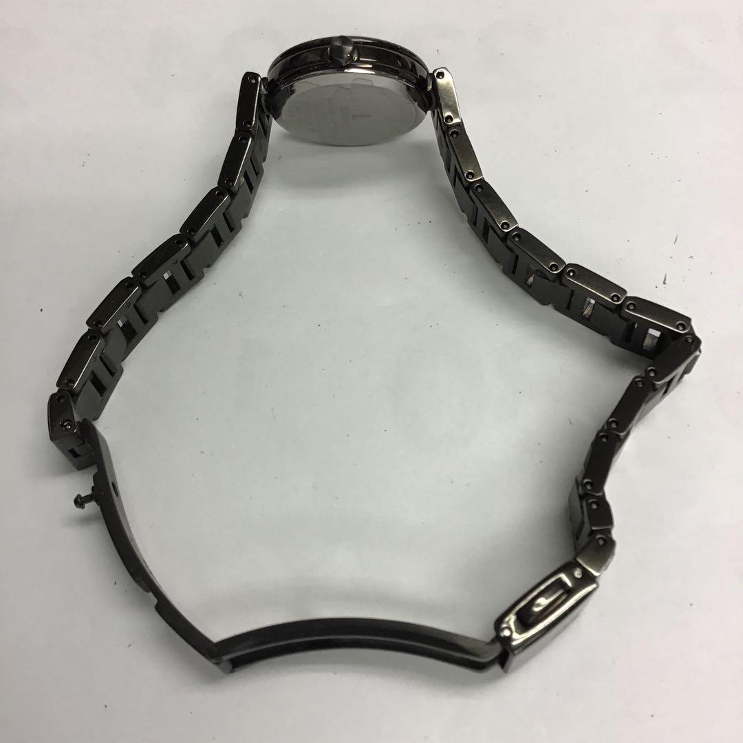 超美品　SEIKOセイコー　LUKIAルキア　ソーラー時計 SSVR141