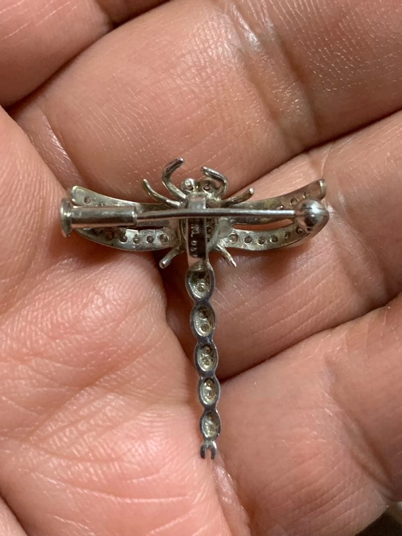 トンボ型シルバーブローチ ペンダントトップ　K18WG 0.5カラット