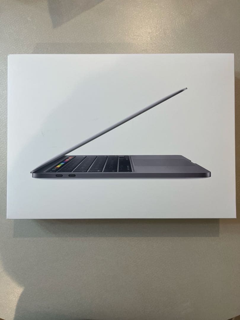 MacBook Pro 13inch Corei5 16GB（メディアハブ付）