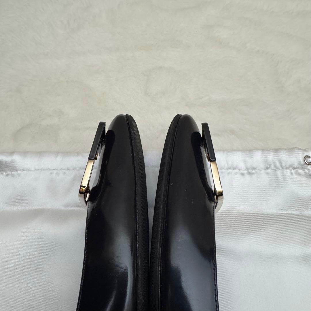 ロジェヴィヴィエ　パンプス フラットパンプス ベル ヴィヴィエ パテントレザー