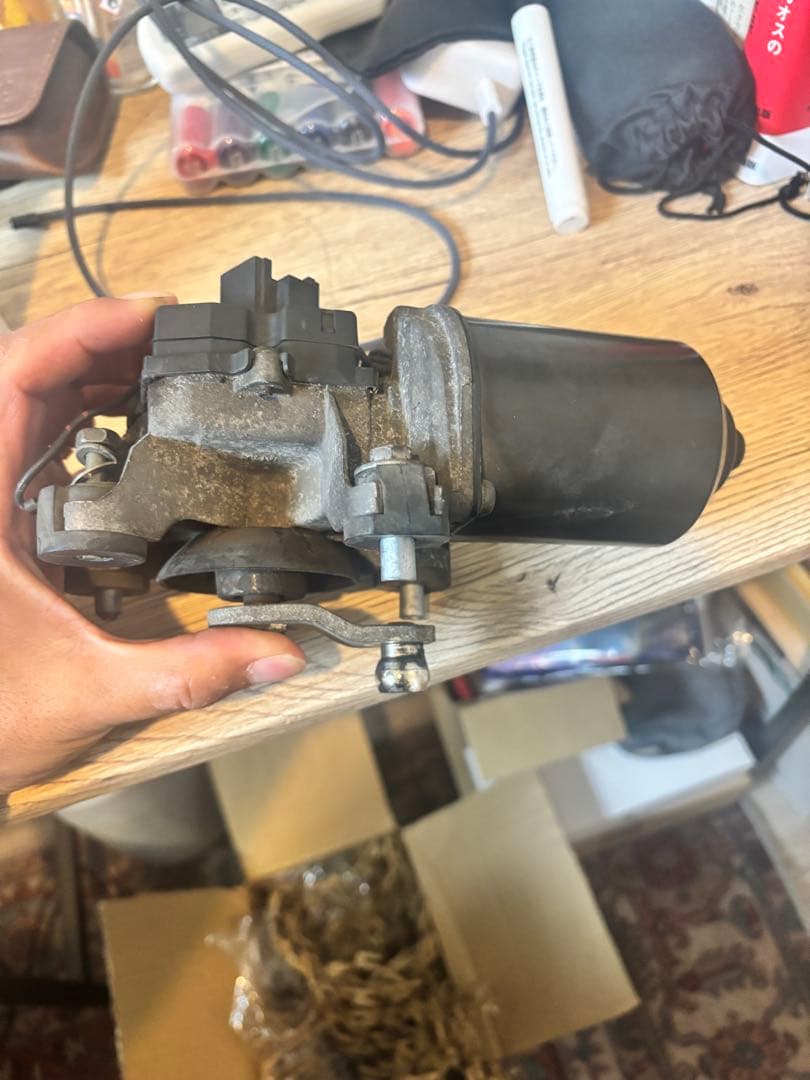 ランクル80 フロントワイパーモーター