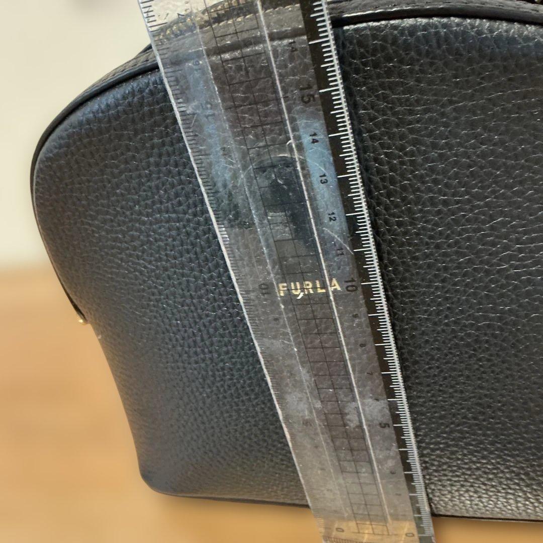 フルラ　ショルダーバック　ブラック