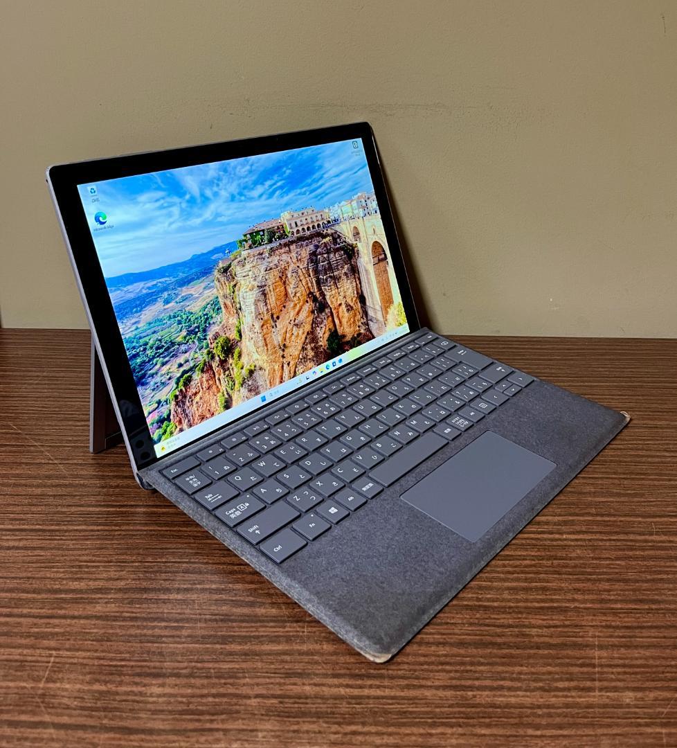 【高速・高解像度・LTE対応】Surface Pro 5 8GB/256GB