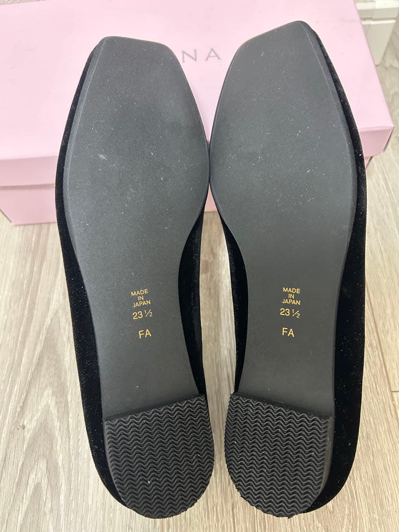 【新品未使用】DIANA 甲深ラメベルベットシューズ