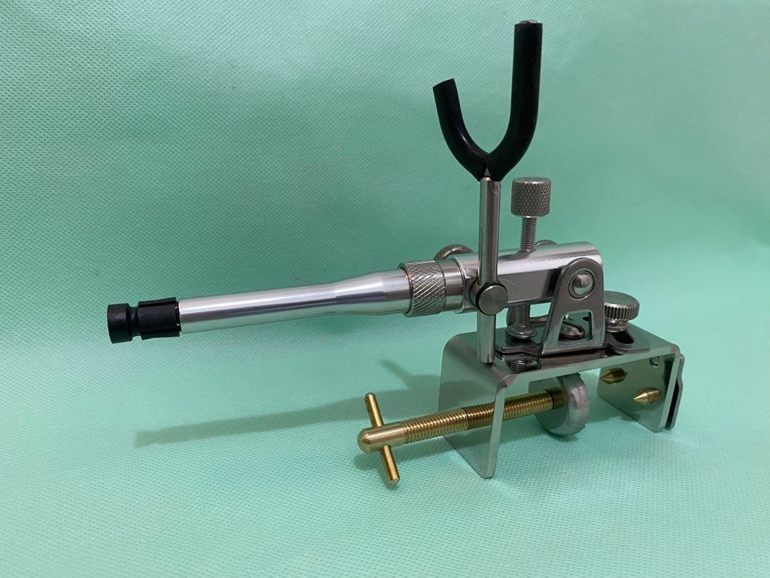 新品未使用、ヘラブナ用金属万力、ヘラ万力、砲台スノーピーク ダイワ竿受け へら