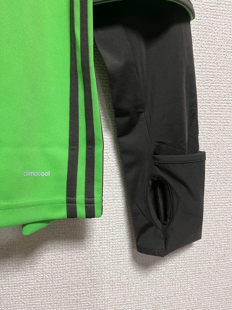 新品未使用タグ付サッカー日本代表キーパー？プラクティスシャツ長袖ユニフォーム