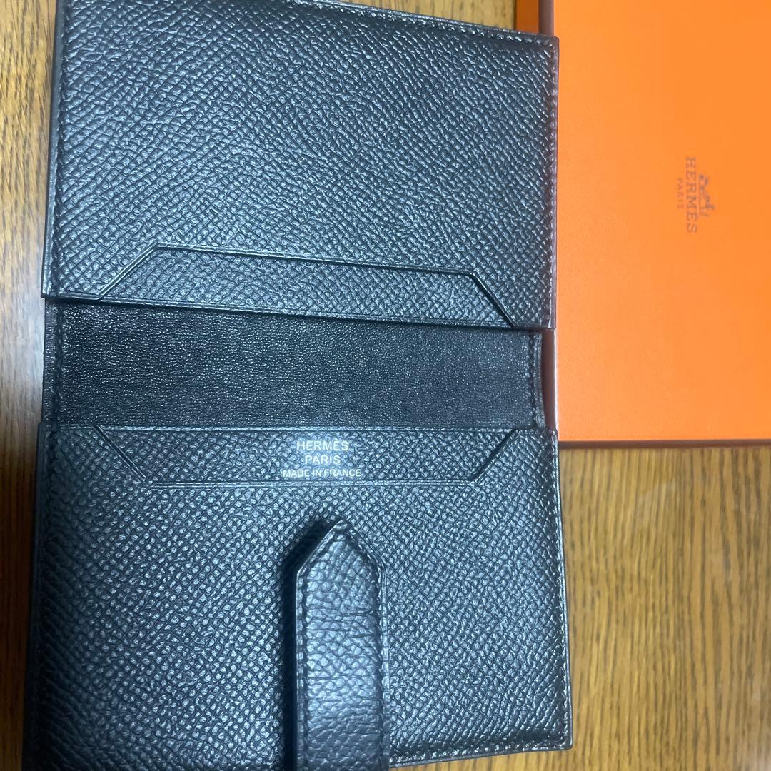 (1／10出品終了)【美品】ベアン カードケース