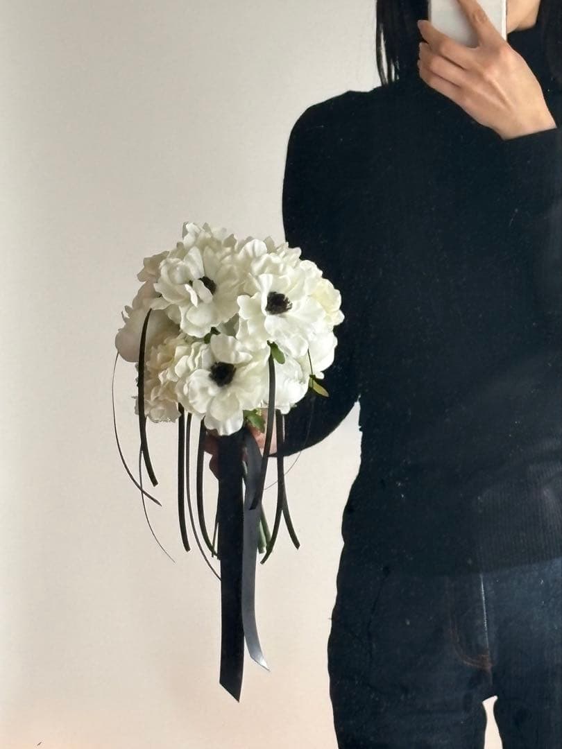 110.【ブートニア付】ウェディングブーケ　アーティシャルフラワー造花
