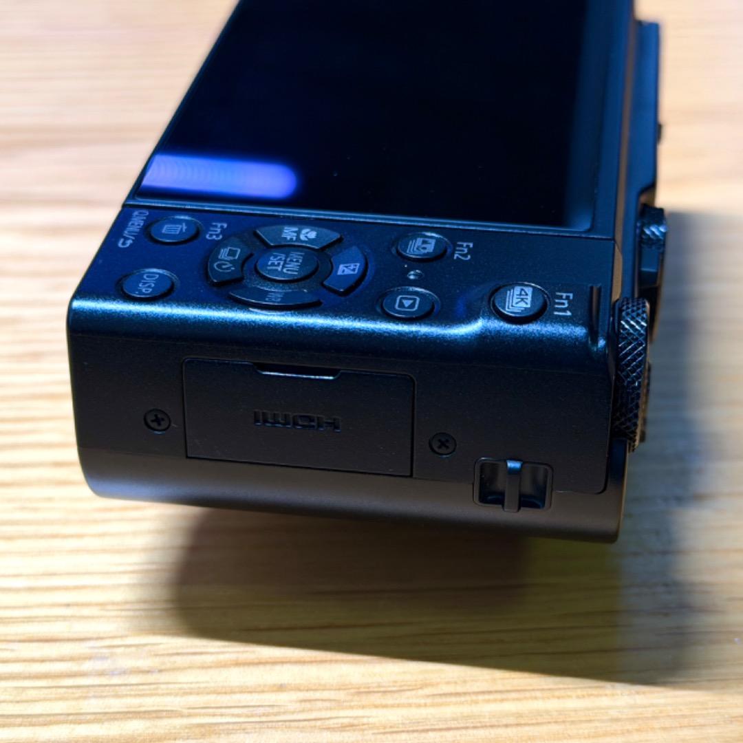 【新同品】LUMIX LX9 ブラック　グリップ付き