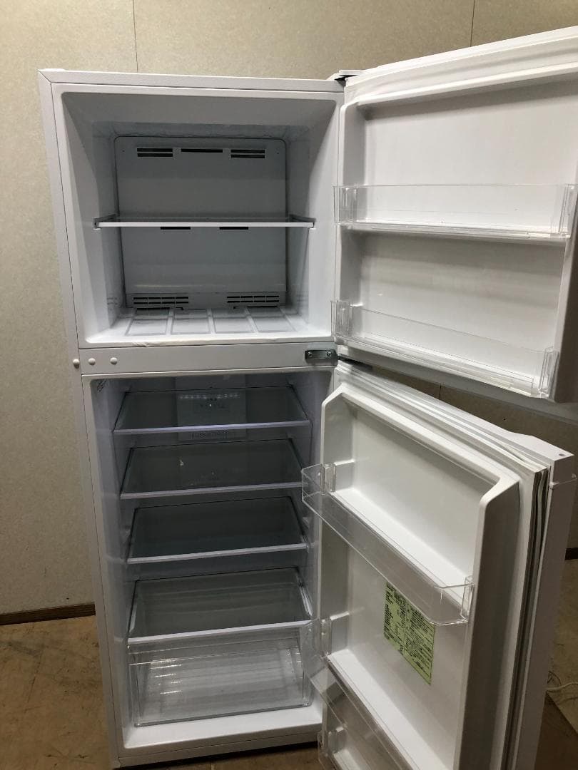 引取 ヤマダ電機 冷凍冷蔵庫 YRZ-F23H1 2022年製 75064-2-