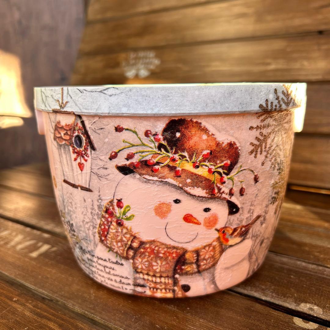 こゆき◡̈*❤︎さま リメイクラウンドバスケット 金色リボン　白色たまごのうさぎさん