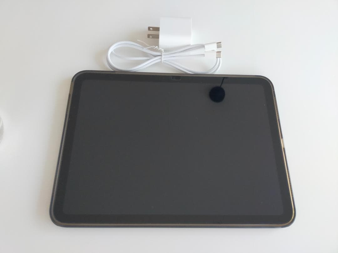 【美品・保証残】ケース付♥️iPad 第10世代 64GB Wi-Fi シルバー