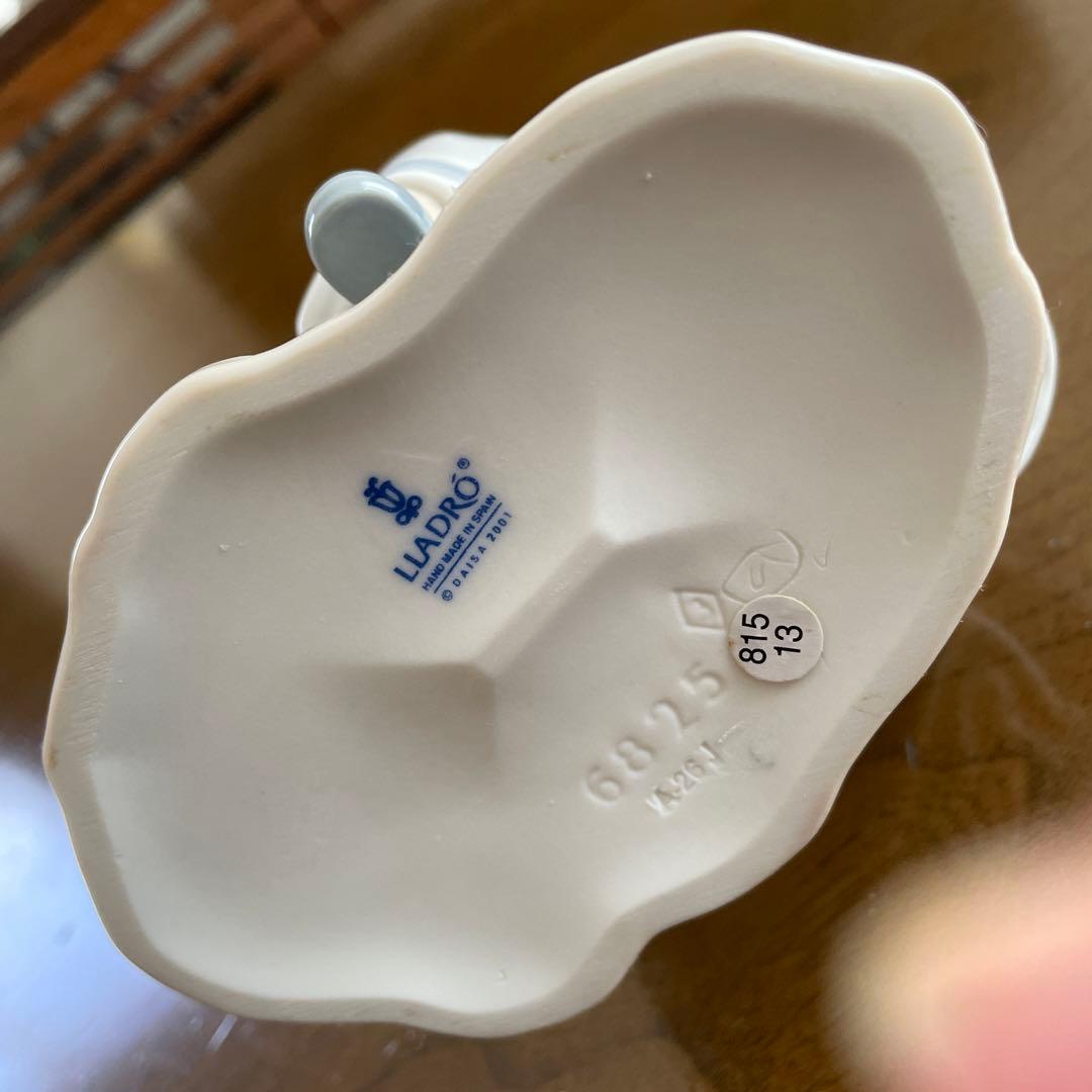 リヤドロ　森の出会い少女とりす