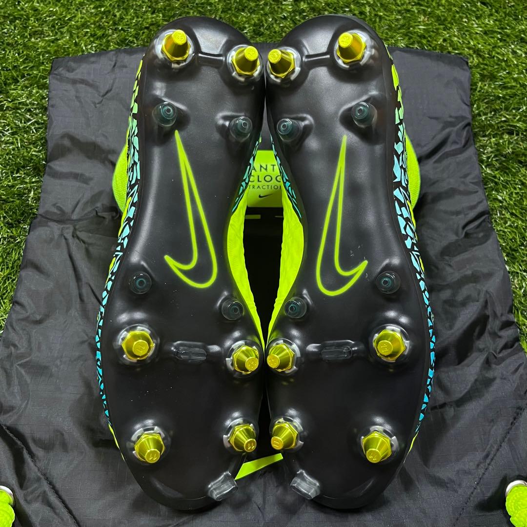 NIKE Hyper Venom Phantom Ⅱ SG-PRO AC