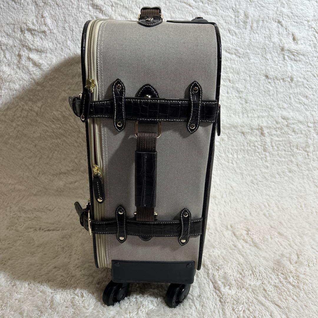 未使用　SWANY トランクキャリーバッグ クロコダイル型
