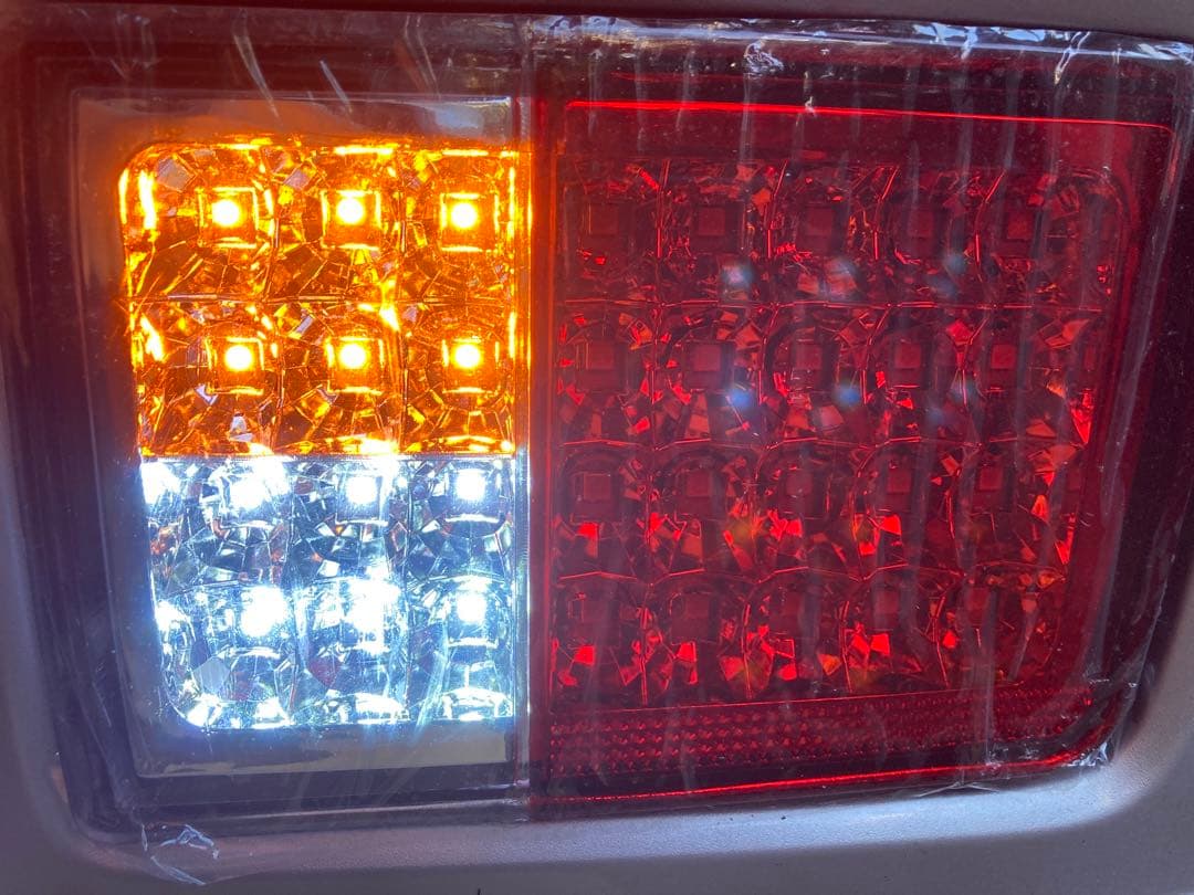 エブリィDA64V／DA17V LED テールランプ　シーケンシャル　新品