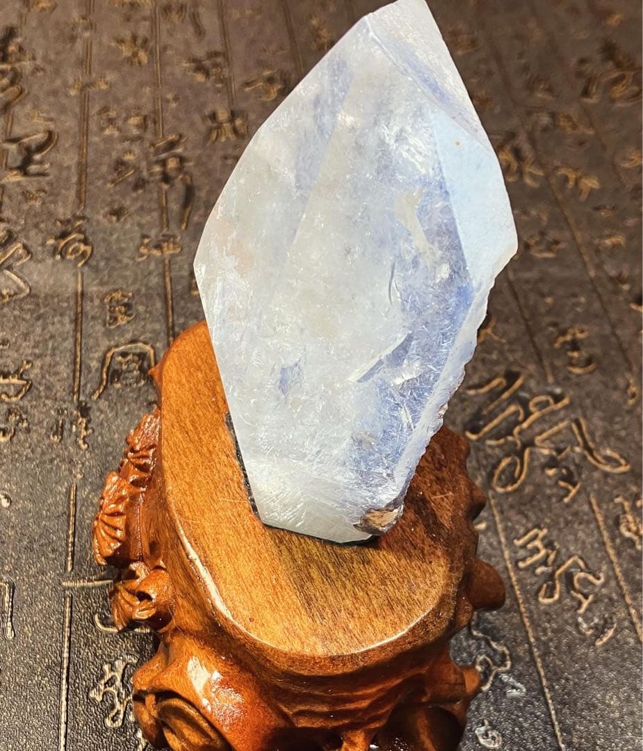 希少 デュモルチェライトインクォーツ 原石 280g 研磨済 台座付き