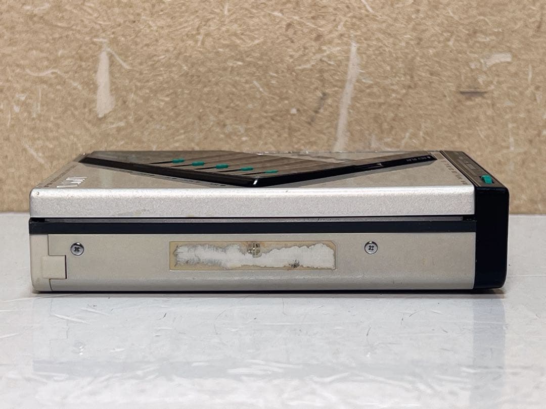 AIWA HS-J9 カセットボーイ TV/AM/FM ジャンク