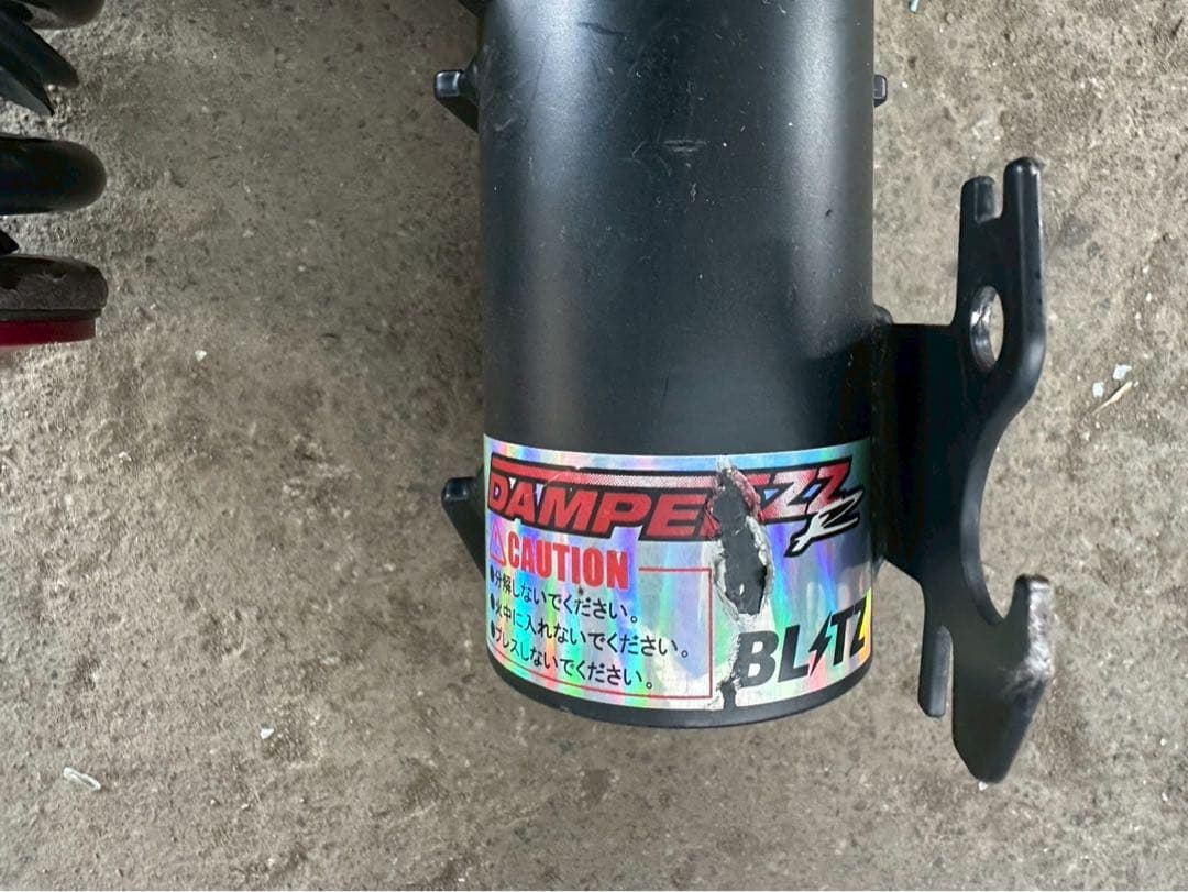 パーツ DAMPER ZZR DAA-NHP10 TOYOTA AQUA