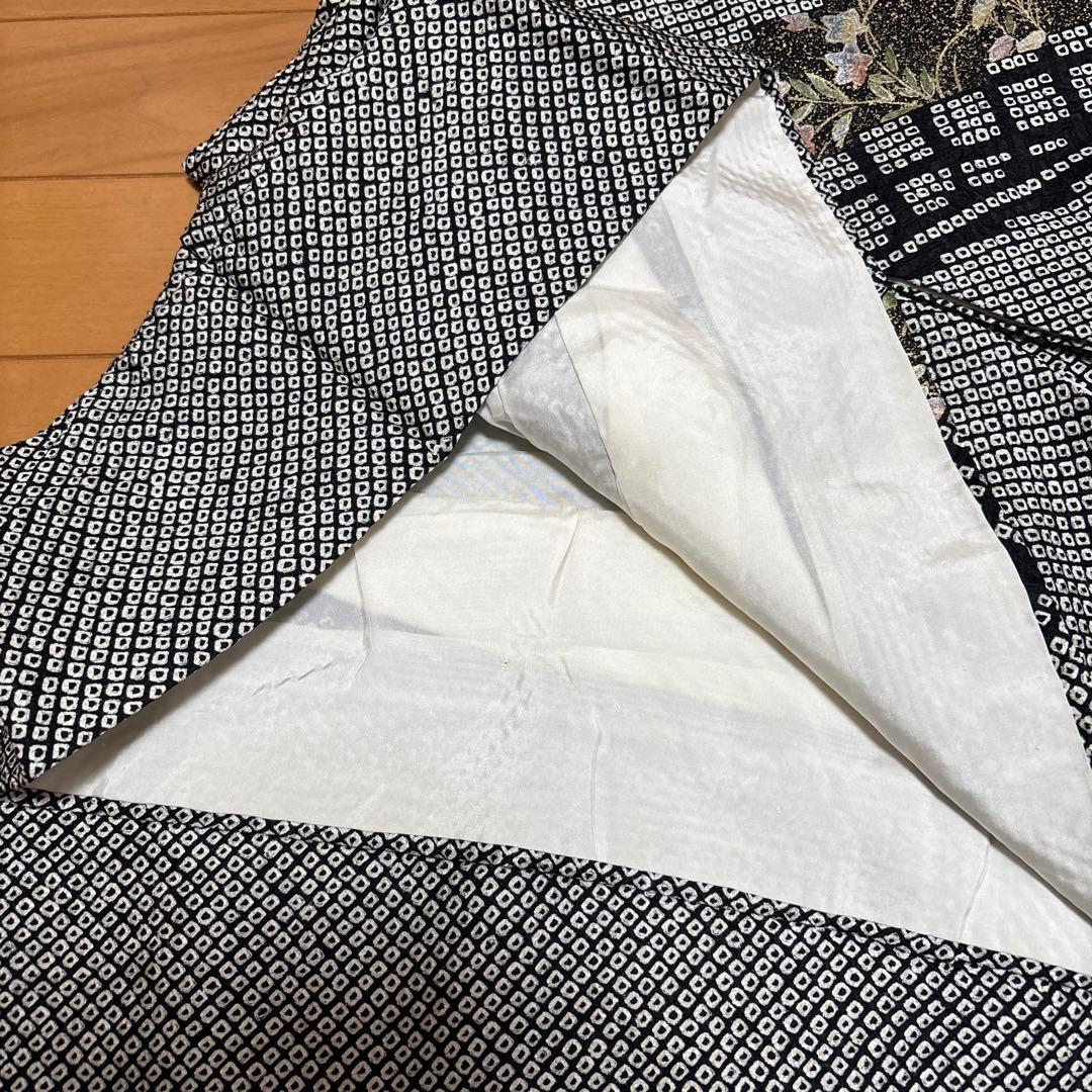 【1/18】訪問着☆花柄（絞り・刺繍）（黒色）