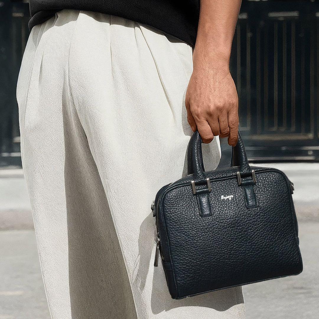 マイクロブリーフケース