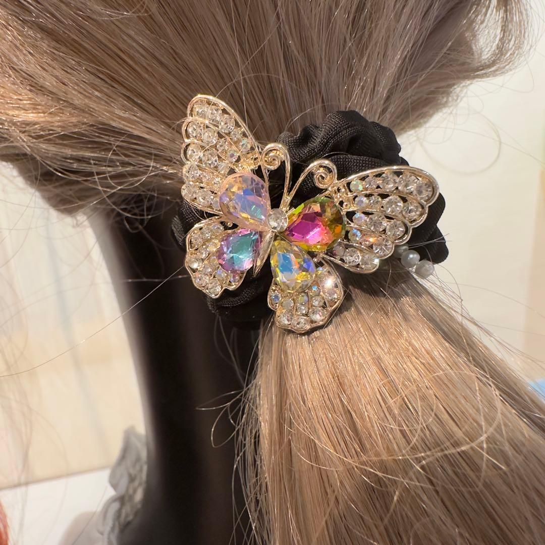 一点物★⭐︎ヘアゴム490キラキラストーンと合金透かし蝶々ビジューヘアゴム高級立体