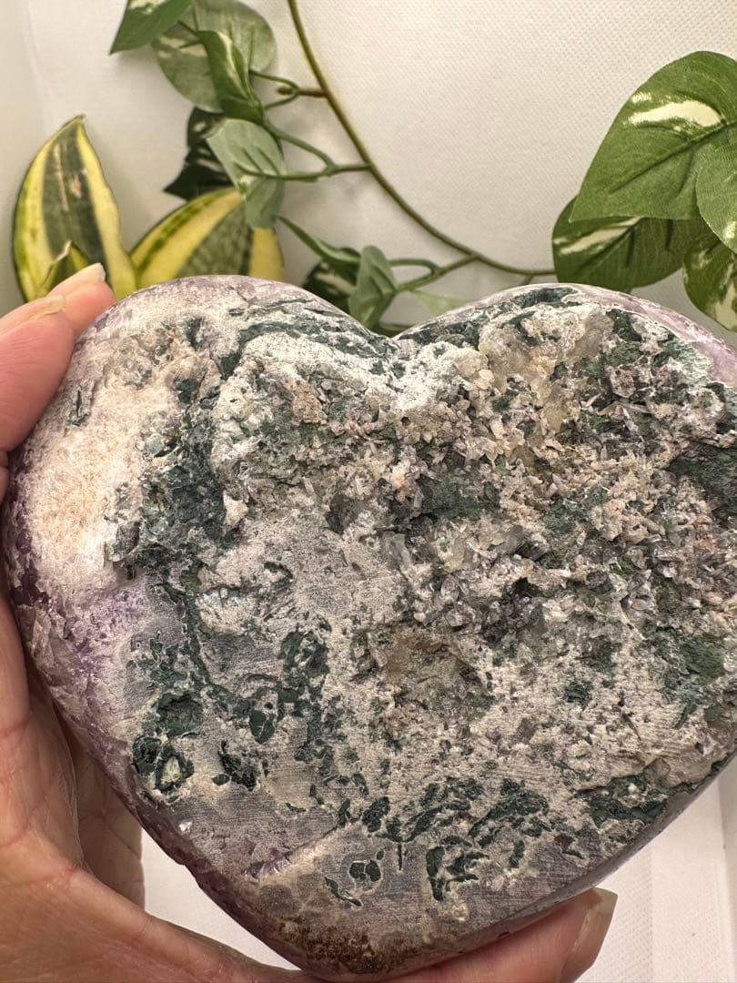 アメジストハートクラスター♡ロマネ入り♡カルサイト共生♡高級彫り台座