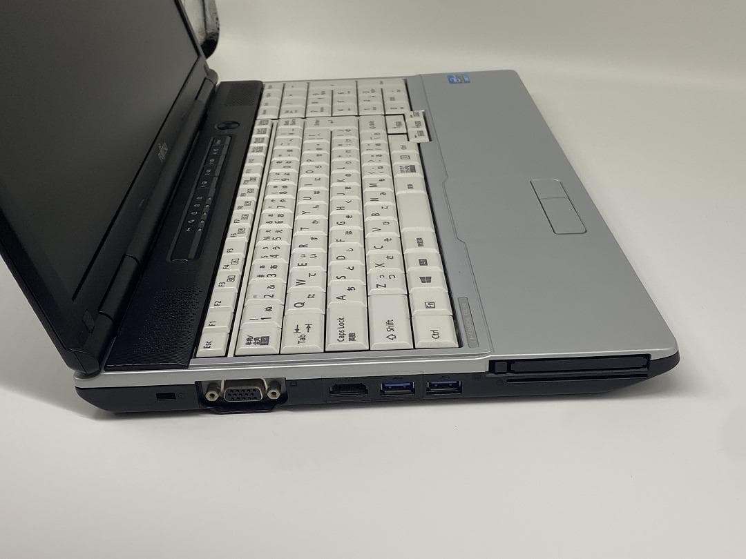 【FUJITSU】爆速Core i7/新品SSD128GBノートパソコン　C3