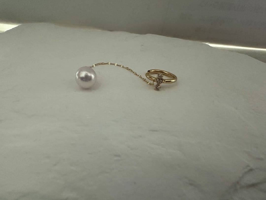 18kあこやパール ダイヤカーフ片耳ピアス