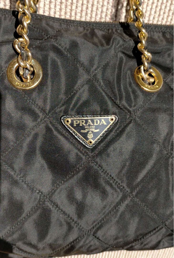 PRADA ブラックナイロンショルダーバッグ